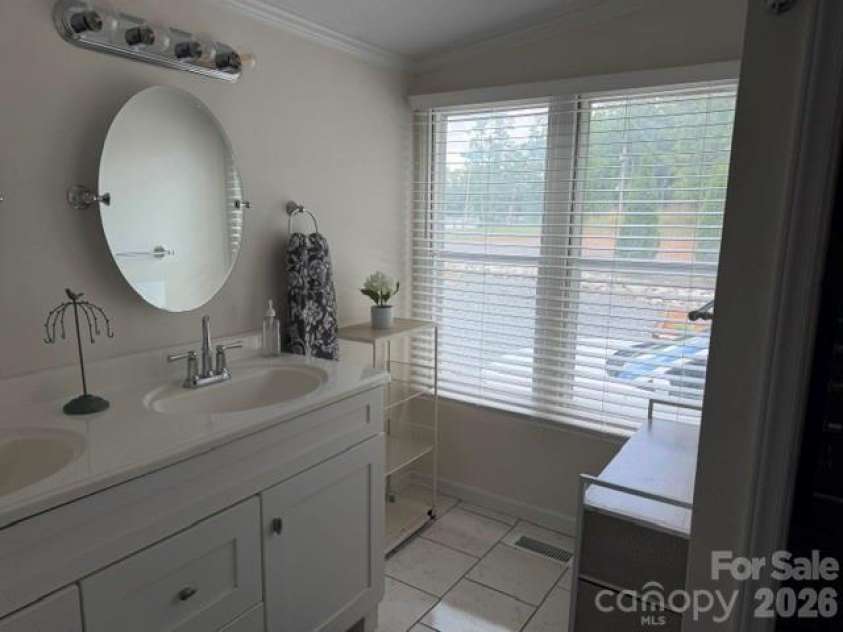 744 Deer Park Road, Nebo, NC 28761.  MLS# CAR4378826, YatesRealty ID 23998. 