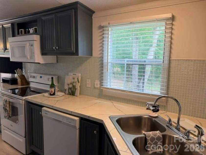 744 Deer Park Road, Nebo, NC 28761.  MLS# CAR4378826, YatesRealty ID 23998. 