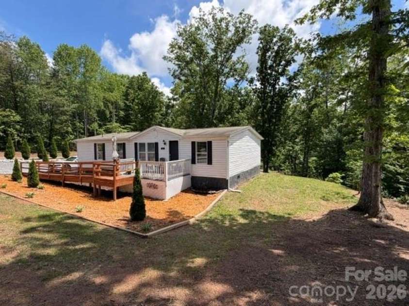 744 Deer Park Road, Nebo, NC 28761.  MLS# CAR4378826, YatesRealty ID 23998. 