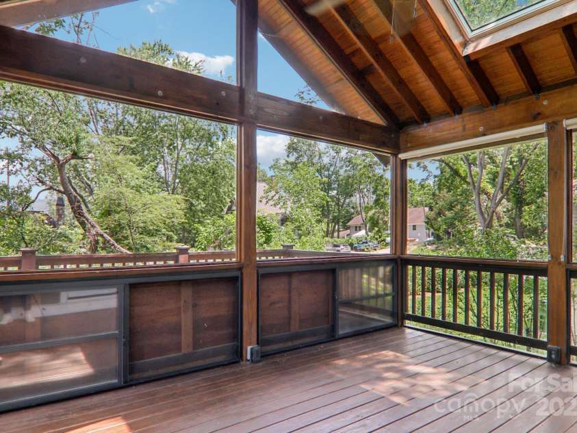 39 Short Street, Asheville, NC 28801.  MLS# CAR4216247, YatesRealty ID 23999. 