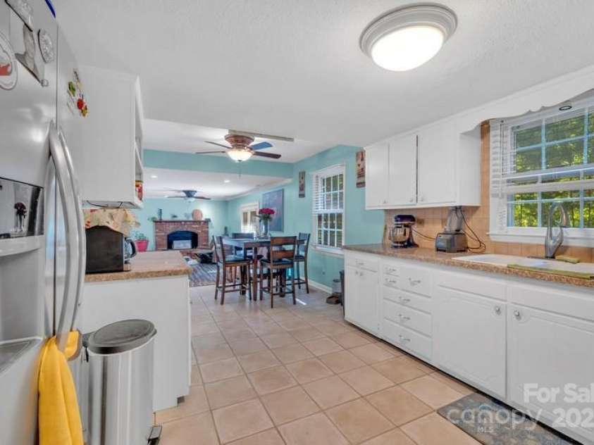 201 Bayberry Drive, Salisbury, NC 28147.  MLS# CAR4298918, YatesRealty ID 24. Kitchen w/ eat-in area