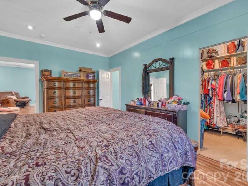 201 Bayberry Drive, Salisbury, NC 28147.  MLS# CAR4298918, YatesRealty ID 24. Primary on 1st Floor