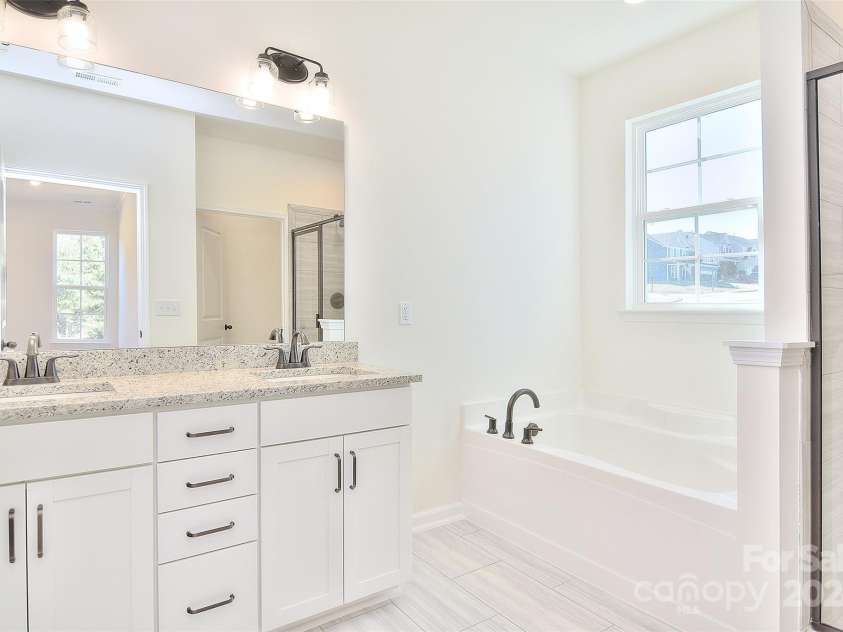 201 Wedge View Way, Statesville, NC 28677.  MLS# CAR4194608, YatesRealty ID 240. 