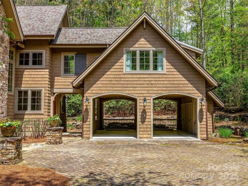 228 Mills Creek Trace, Lake Toxaway, NC 28747.  MLS# CAR4250567, YatesRealty ID 240. 