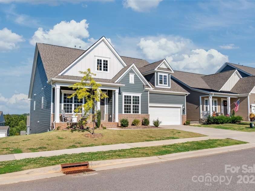 134 Winterberry Street, Mooresville, NC 28117.  MLS# CAR4304361, YatesRealty ID 2400. 