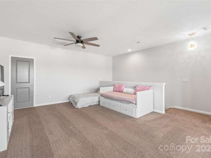 134 Winterberry Street, Mooresville, NC 28117.  MLS# CAR4304361, YatesRealty ID 2400. 