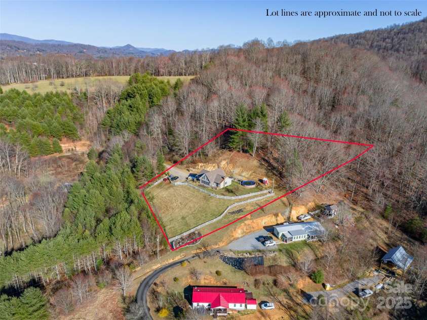 83 Roland Street, Burnsville, NC 28714.  MLS# CAR4228436, YatesRealty ID 2400. 