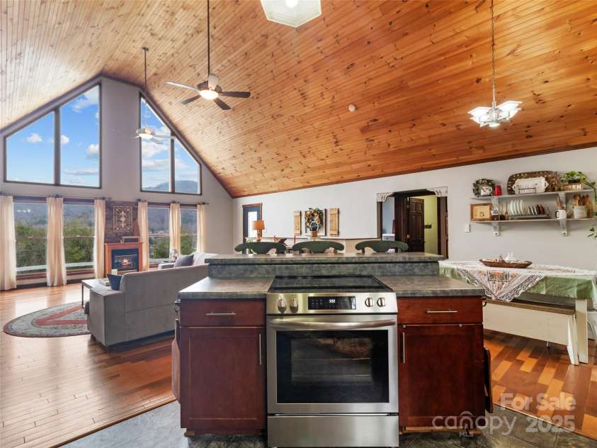 83 Roland Street, Burnsville, NC 28714.  MLS# CAR4228436, YatesRealty ID 2400. 
