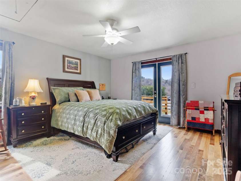 83 Roland Street, Burnsville, NC 28714.  MLS# CAR4228436, YatesRealty ID 2400. 