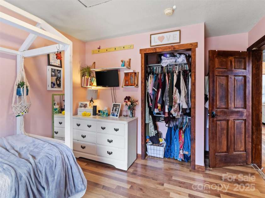 83 Roland Street, Burnsville, NC 28714.  MLS# CAR4228436, YatesRealty ID 2400. 