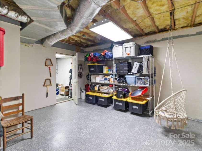 83 Roland Street, Burnsville, NC 28714.  MLS# CAR4228436, YatesRealty ID 2400. 