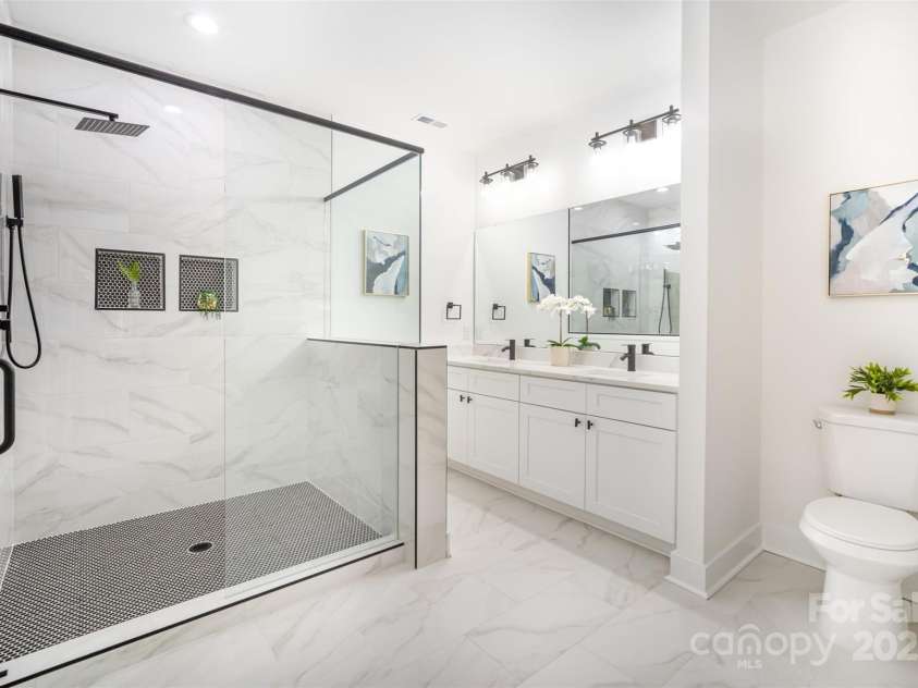 10405 Briarhurst Place, Mint Hill, NC 28227.  MLS# CAR4305265, YatesRealty ID 24000. Primary Bathroom