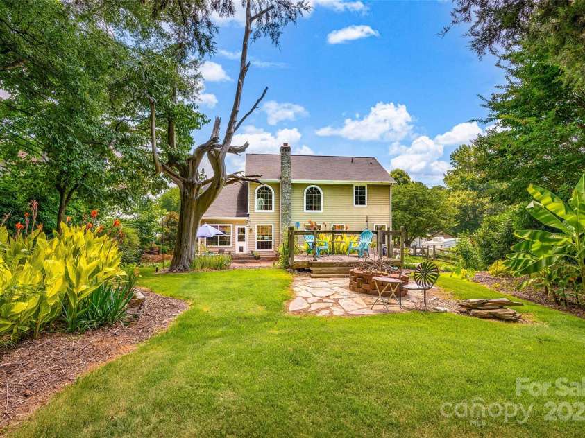 131 Stone Ridge Lane, Mooresville, NC 28117.  MLS# CAR4277640, YatesRealty ID 24001. 