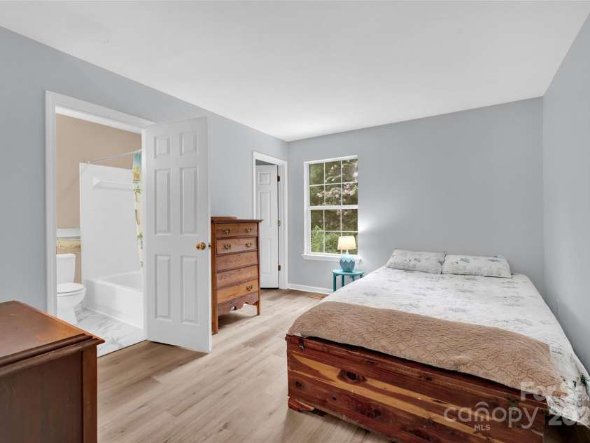 131 Stone Ridge Lane, Mooresville, NC 28117.  MLS# CAR4277640, YatesRealty ID 24001. Bedroom