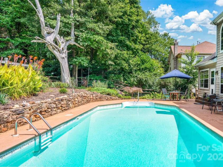 131 Stone Ridge Lane, Mooresville, NC 28117.  MLS# CAR4277640, YatesRealty ID 24001. Pool