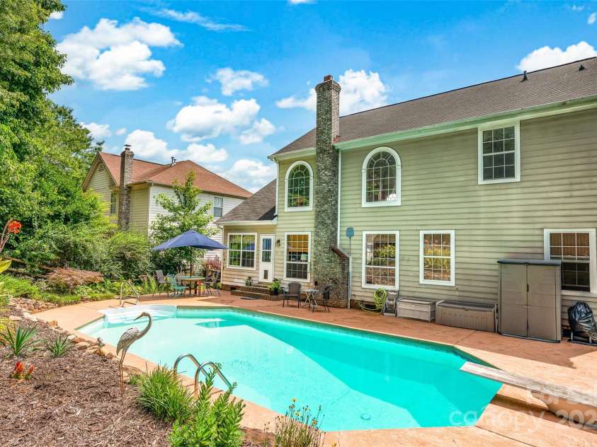 131 Stone Ridge Lane, Mooresville, NC 28117.  MLS# CAR4277640, YatesRealty ID 24001. Pool
