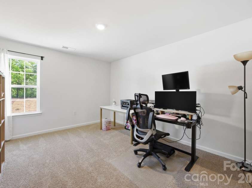3016 Platinum Pointe Drive, Charlotte, NC 28227.  MLS# CAR4369367, YatesRealty ID 24001. BR #3