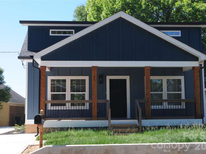 105 6th Avenue, Gastonia, NC 28052.  MLS# CAR4382250, YatesRealty ID 24002. 