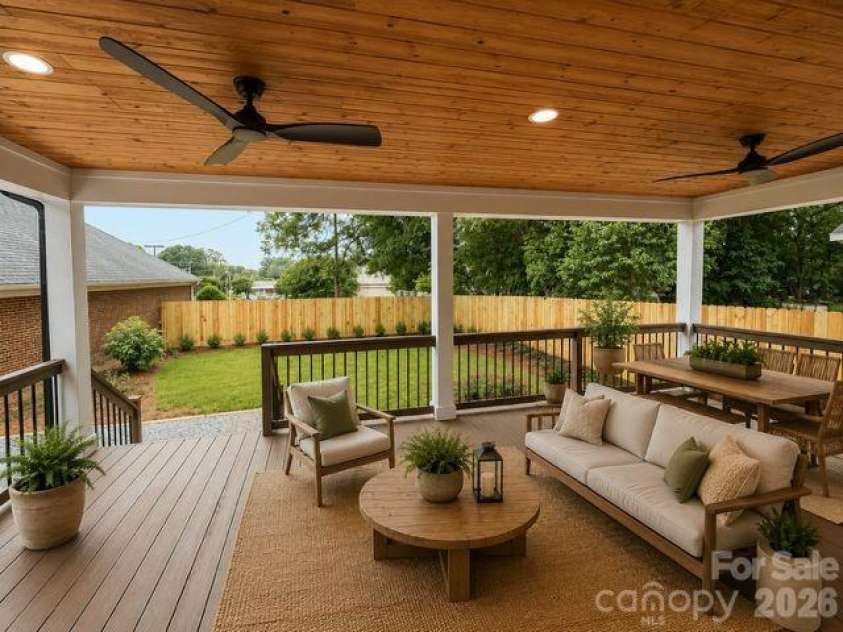 105 6th Avenue, Gastonia, NC 28052.  MLS# CAR4382250, YatesRealty ID 24002. 