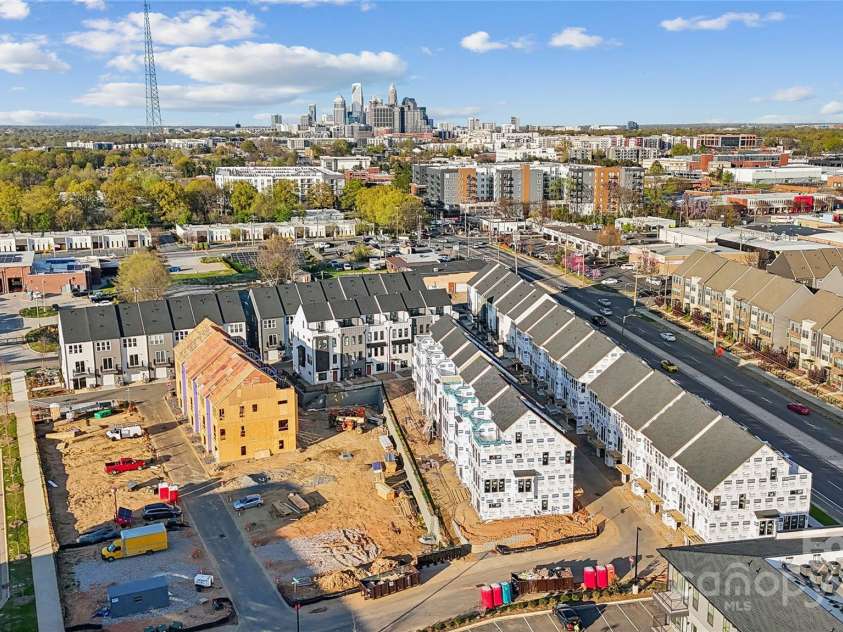 6005 Countess Drive, Charlotte, NC 28217.  MLS# CAR4249197, YatesRealty ID 24002. Brand New Community Featuring 82 Luxury Townhomes in Charlotte's Vibrant Lower Southend Neighborhood