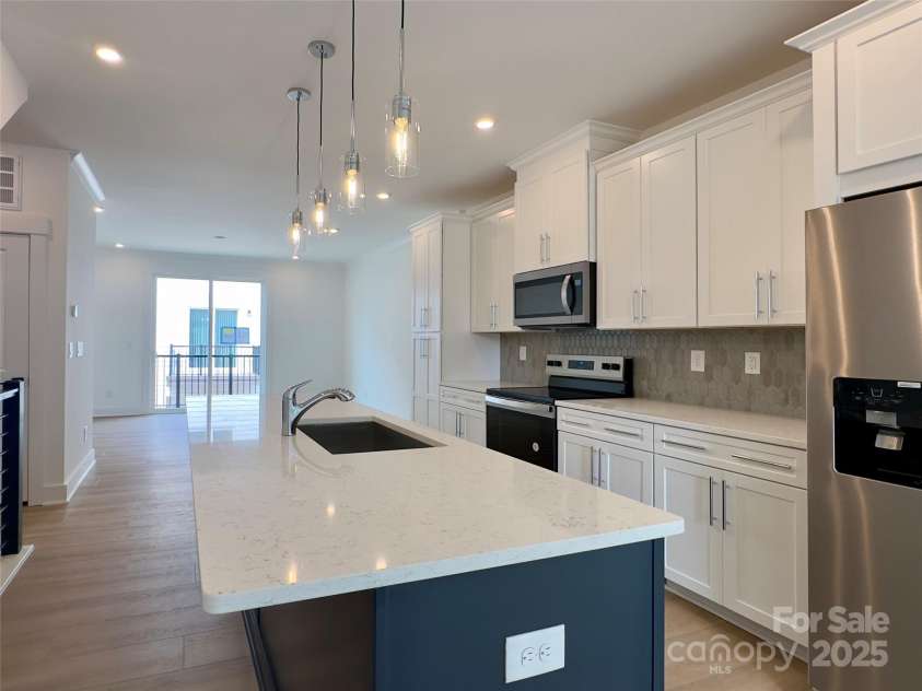 6013 Countess Drive, Charlotte, NC 28217.  MLS# CAR4265938, YatesRealty ID 24003. 