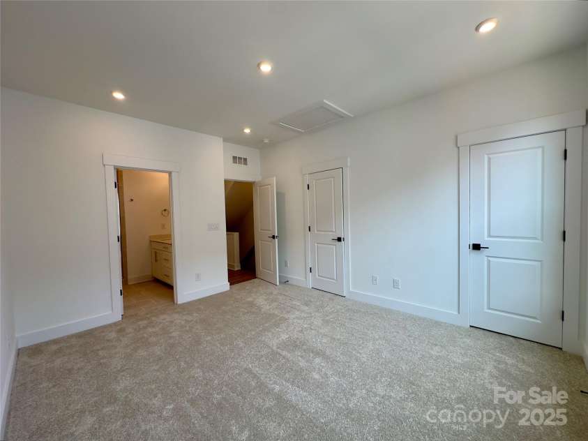 6013 Countess Drive, Charlotte, NC 28217.  MLS# CAR4265938, YatesRealty ID 24003. Owner's Bedroom