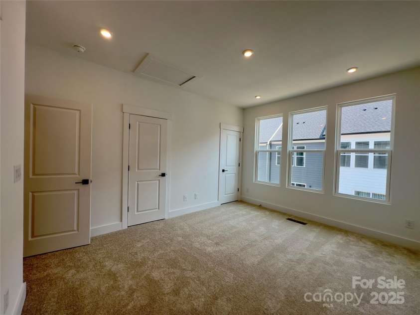 6013 Countess Drive, Charlotte, NC 28217.  MLS# CAR4265938, YatesRealty ID 24003. Owner's Bedroom
