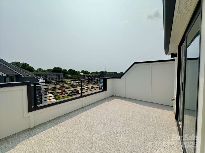 6013 Countess Drive, Charlotte, NC 28217.  MLS# CAR4265938, YatesRealty ID 24003. Rooftop Terrace