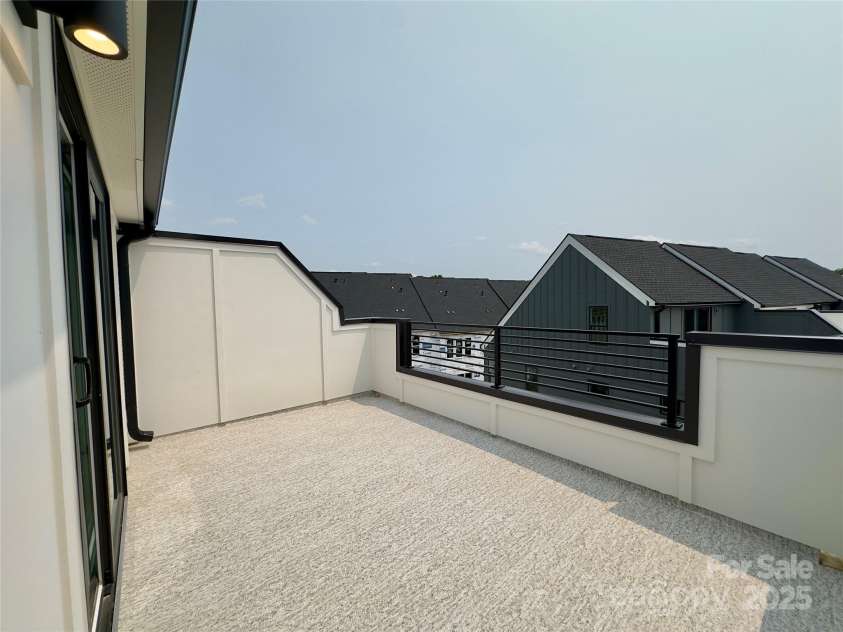 6013 Countess Drive, Charlotte, NC 28217.  MLS# CAR4265938, YatesRealty ID 24003. Rooftop Terrace
