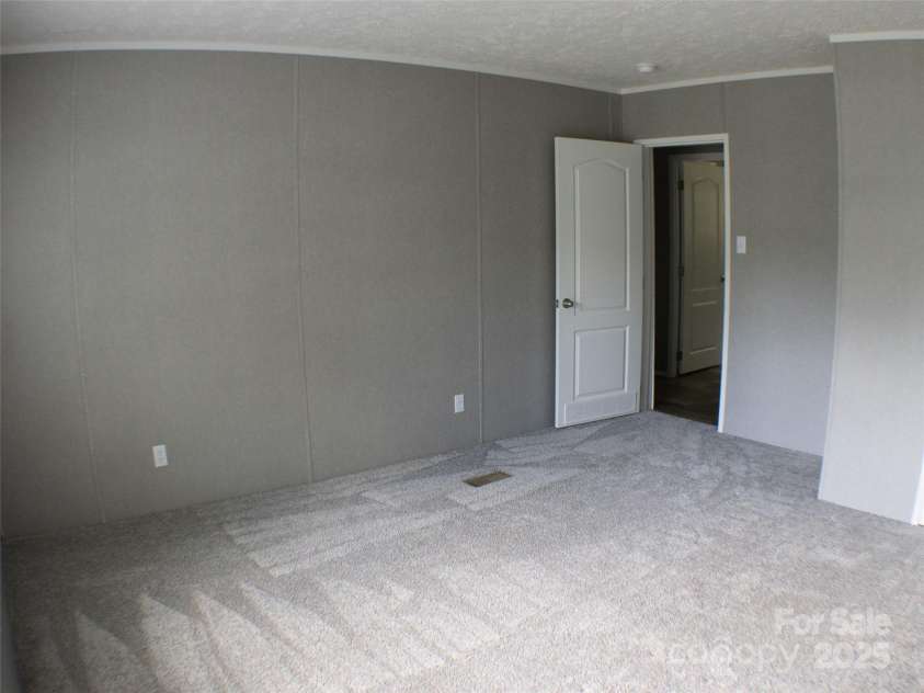 1856 Kemp Circle, Shelby, NC 28152.  MLS# CAR4276582, YatesRealty ID 24004. 