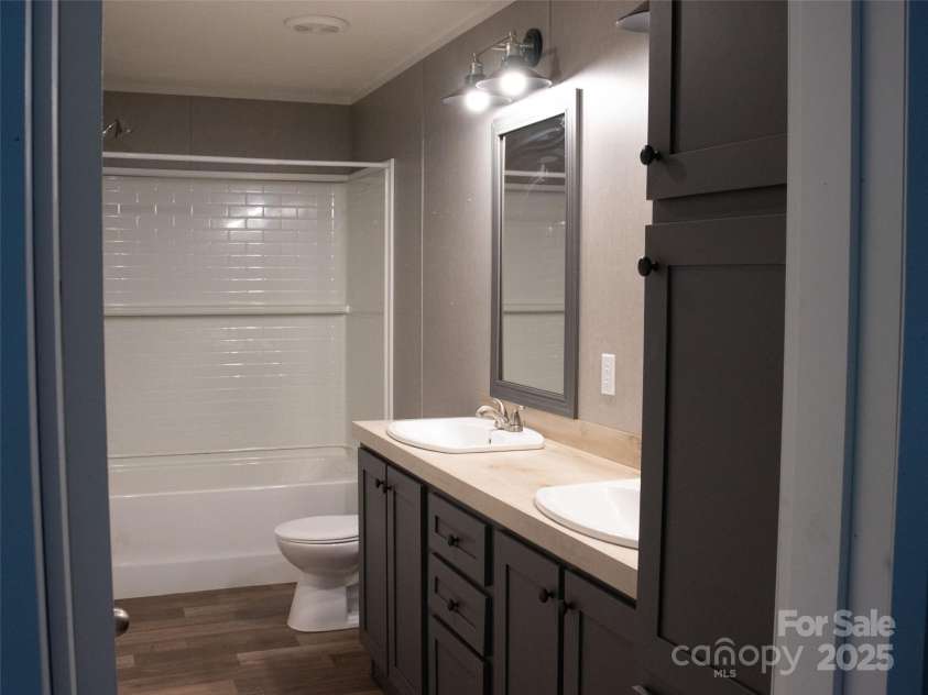 1856 Kemp Circle, Shelby, NC 28152.  MLS# CAR4276582, YatesRealty ID 24004. 