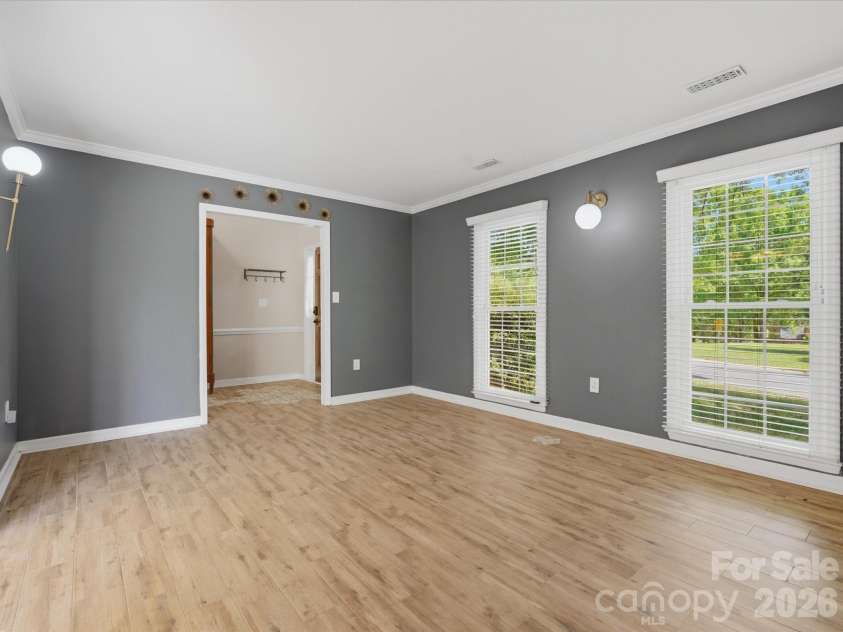 9437 Fairmead Drive, Charlotte, NC 28269.  MLS# CAR4368697, YatesRealty ID 24004. 