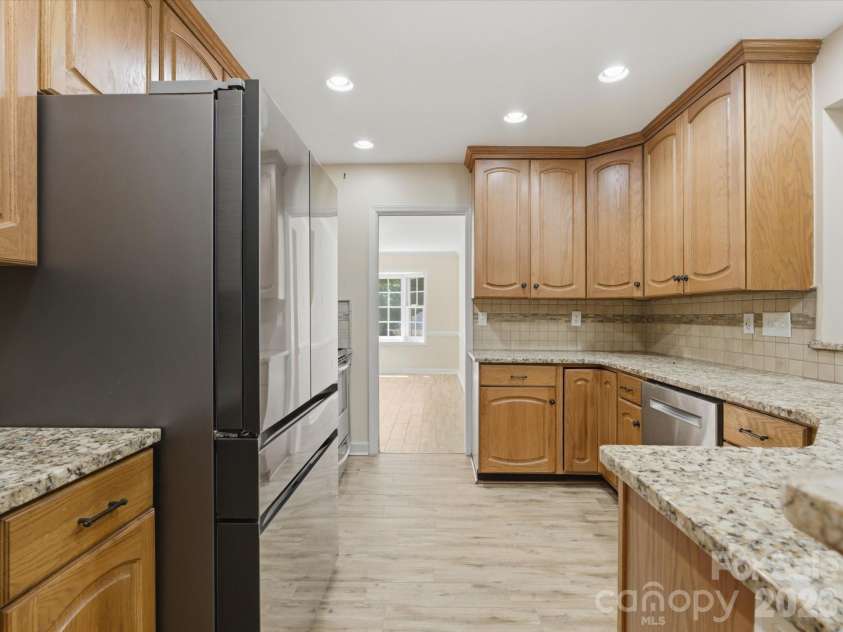 9437 Fairmead Drive, Charlotte, NC 28269.  MLS# CAR4368697, YatesRealty ID 24004. 
