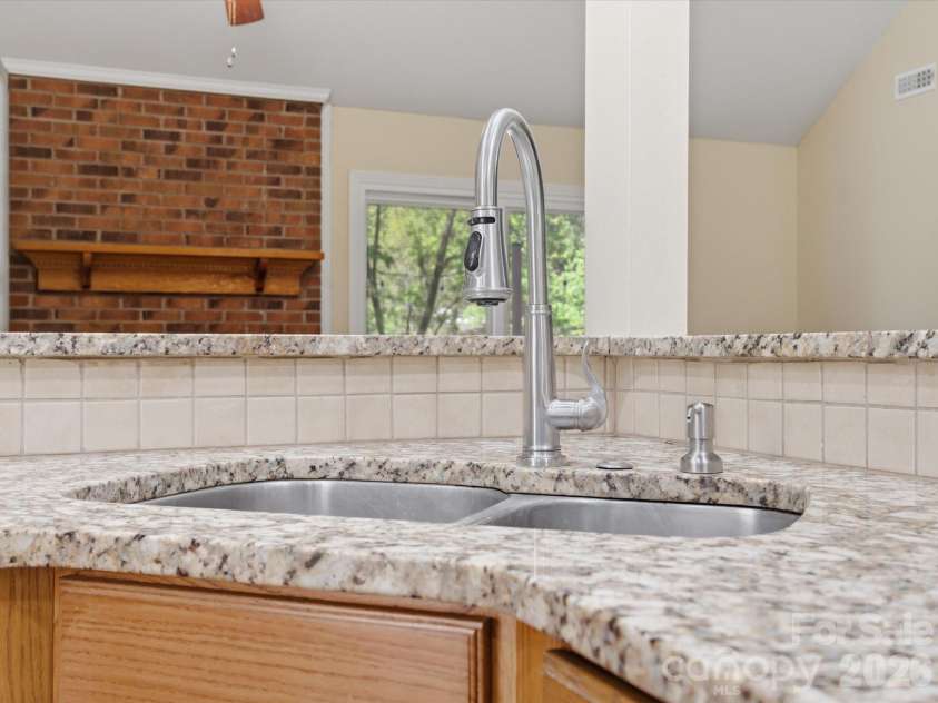 9437 Fairmead Drive, Charlotte, NC 28269.  MLS# CAR4368697, YatesRealty ID 24004. 