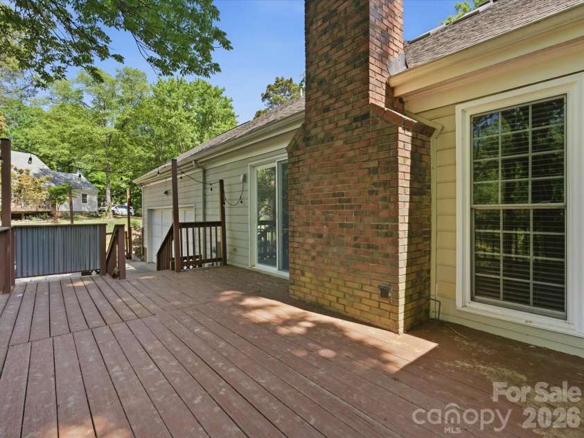9437 Fairmead Drive, Charlotte, NC 28269.  MLS# CAR4368697, YatesRealty ID 24004. 