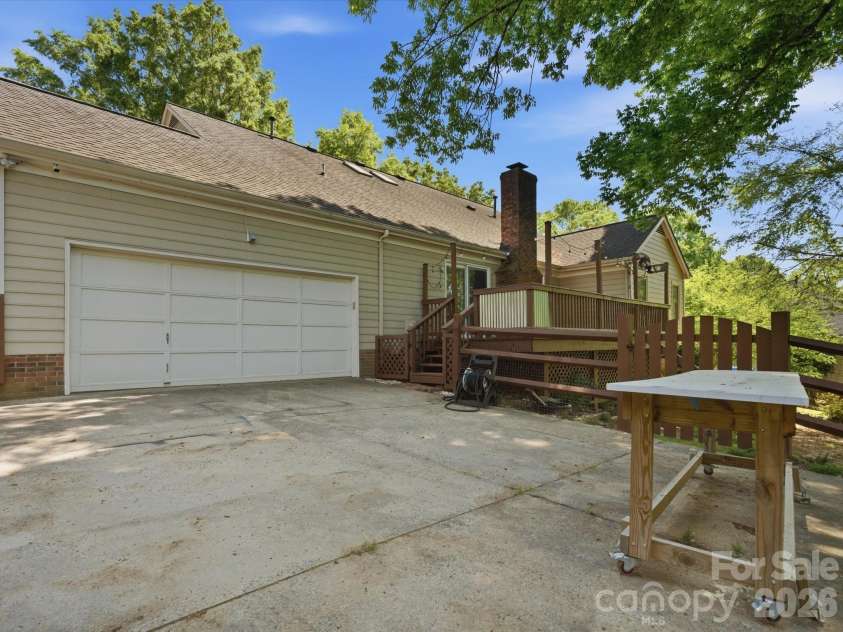 9437 Fairmead Drive, Charlotte, NC 28269.  MLS# CAR4368697, YatesRealty ID 24004. 