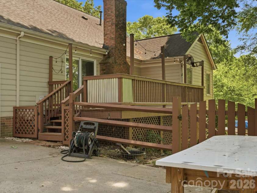 9437 Fairmead Drive, Charlotte, NC 28269.  MLS# CAR4368697, YatesRealty ID 24004. 