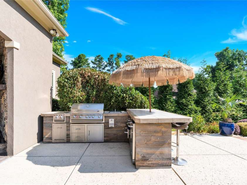 141 Castle Drive, Mooresville, NC 28117.  MLS# CAR4271681, YatesRealty ID 24005. 