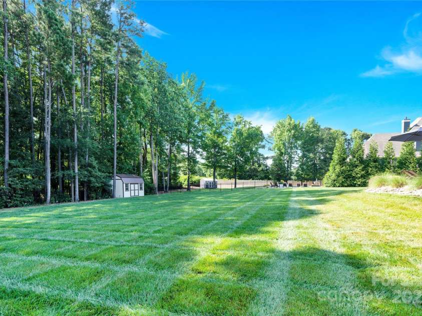 141 Castle Drive, Mooresville, NC 28117.  MLS# CAR4271681, YatesRealty ID 24005. 
