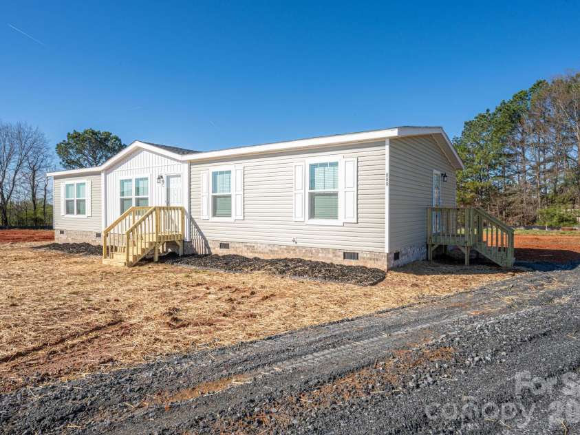 808 Eagleview Lane, Lawndale, NC 28090.  MLS# CAR4359481, YatesRealty ID 24005. Exterior