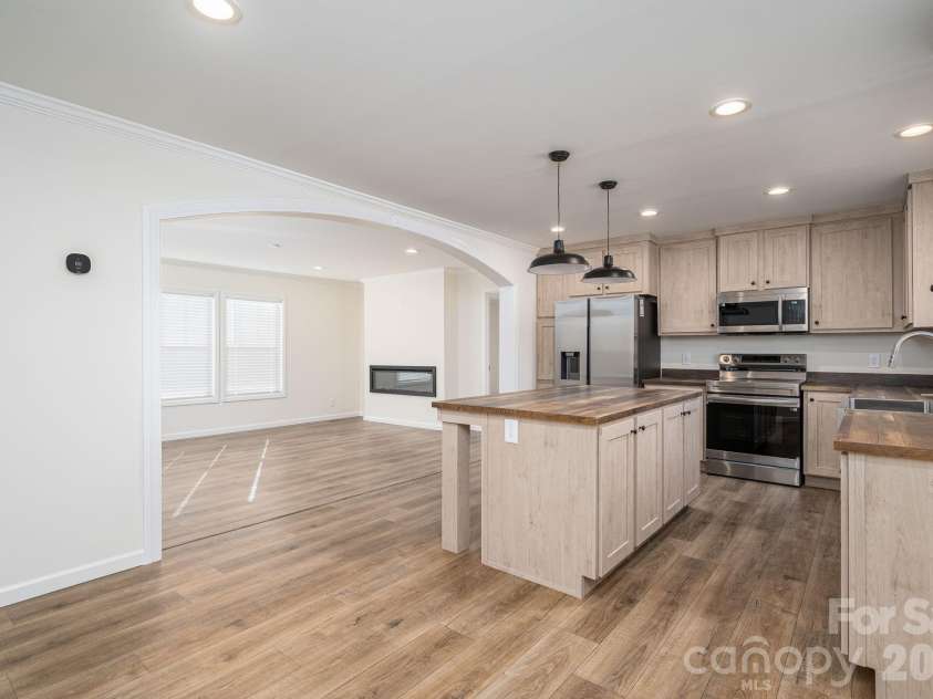 808 Eagleview Lane, Lawndale, NC 28090.  MLS# CAR4359481, YatesRealty ID 24005. Kitchen