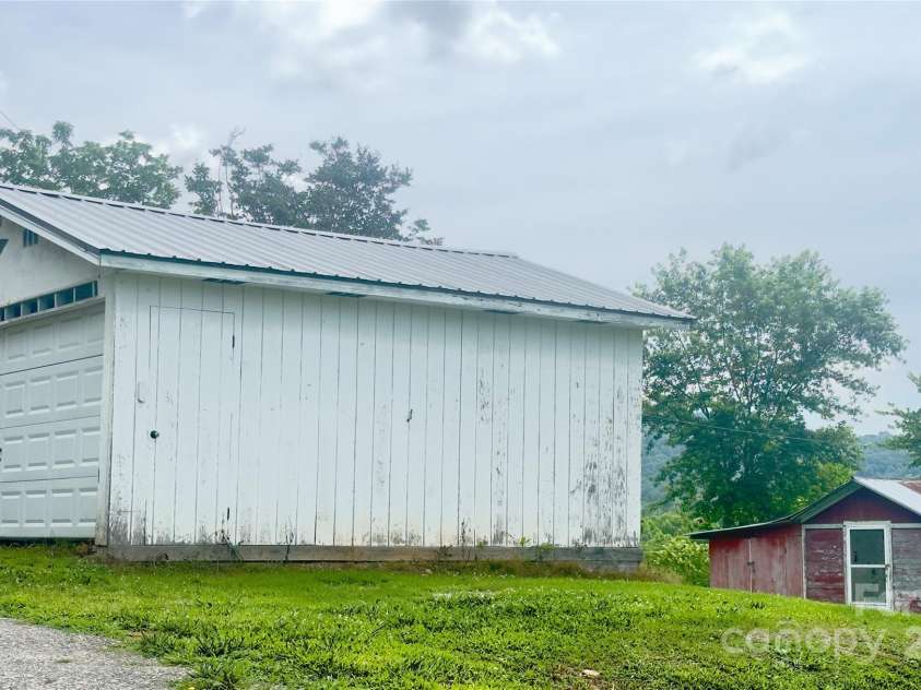 30 Cypress Road, Marion, NC 28752.  MLS# CAR4273463, YatesRealty ID 24007. Separate Garage