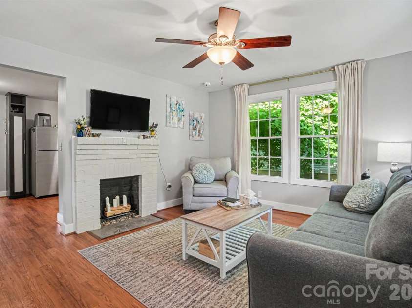 611 4th Avenue, Gastonia, NC 28054.  MLS# CAR4383976, YatesRealty ID 24007. 