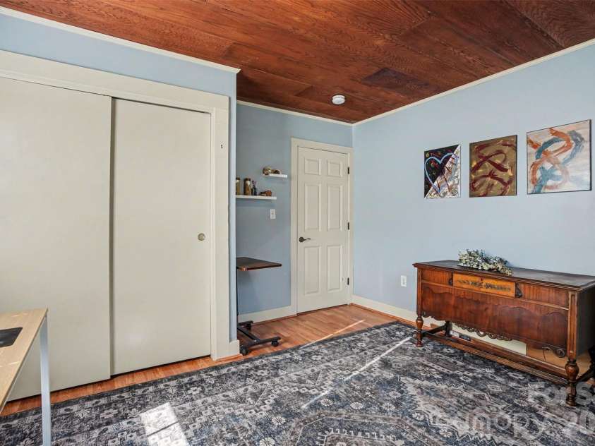 611 4th Avenue, Gastonia, NC 28054.  MLS# CAR4383976, YatesRealty ID 24007. 