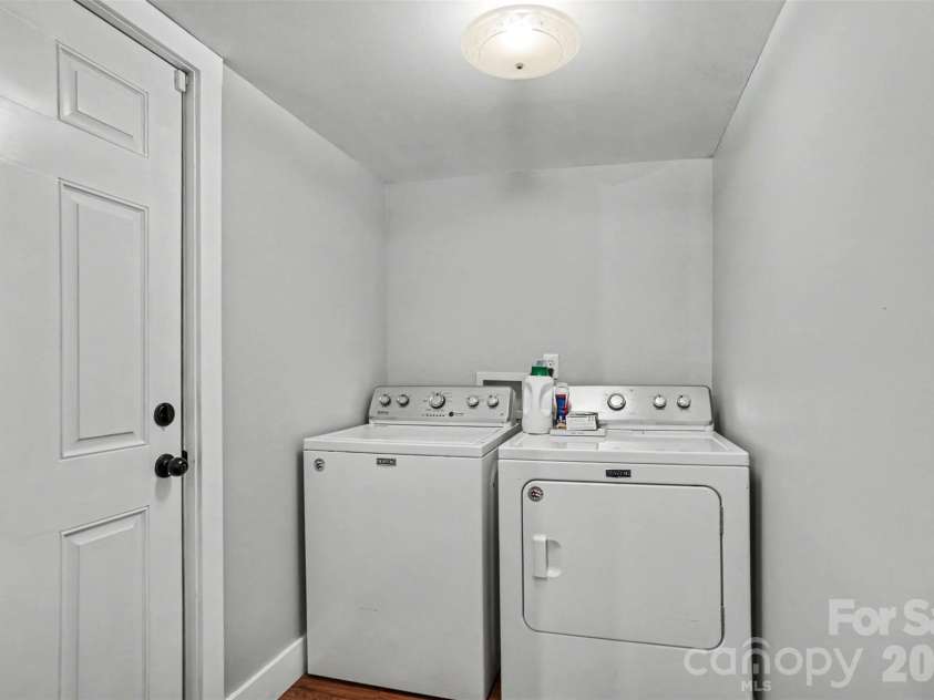 611 4th Avenue, Gastonia, NC 28054.  MLS# CAR4383976, YatesRealty ID 24007. 