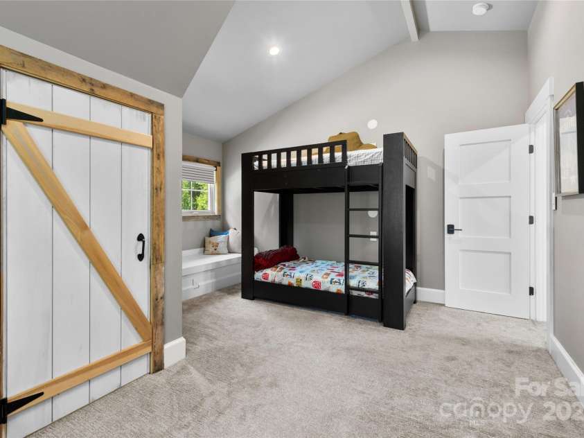 195 Jordan Street, Hendersonville, NC 28739.  MLS# CAR4276195, YatesRealty ID 24008. 