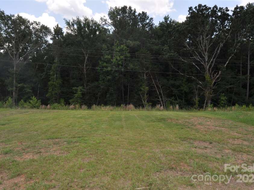 636 Lancelot Drive, Richburg, SC 29729.  MLS# CAR4275842, YatesRealty ID 24009. 