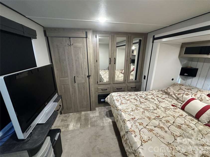 106 Eagle Drive, New London, NC 28127.  MLS# CAR4335882, YatesRealty ID 2401. 