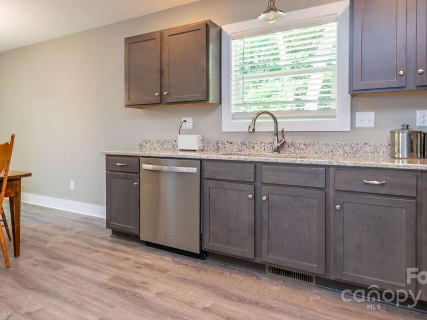 28 Arnie Drive, Etowah, NC 28729.  MLS# CAR4237201, YatesRealty ID 2401. 