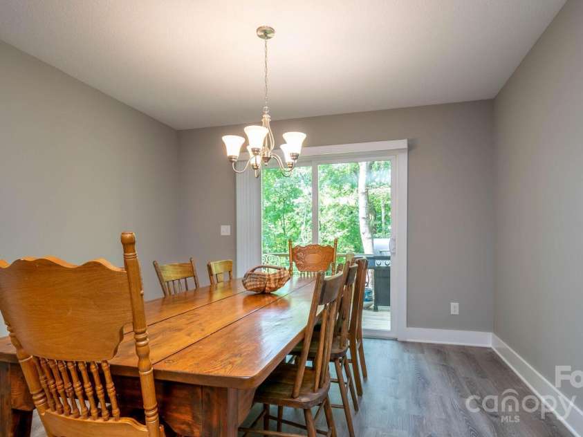 28 Arnie Drive, Etowah, NC 28729.  MLS# CAR4237201, YatesRealty ID 2401. 